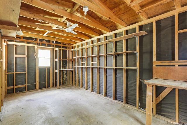210 W Glenview, San Antonio, TX 78228