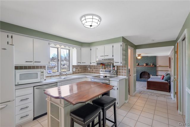 120 Brookview Lane, Salina, NY 13088