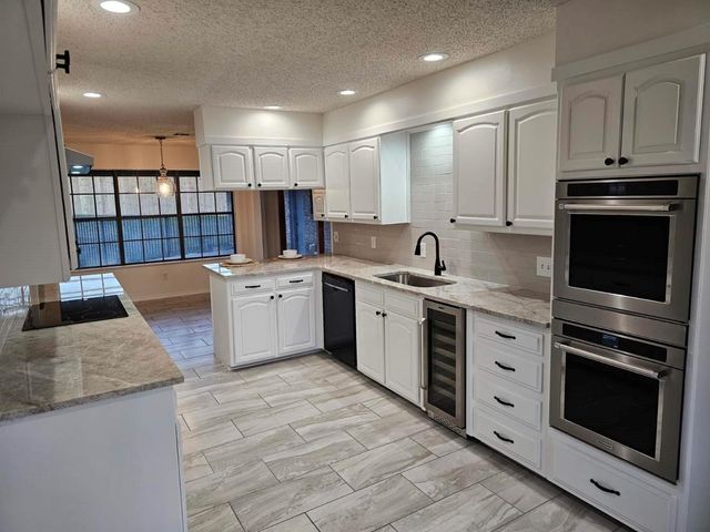 1817 Rhinevalley Drive, Arlington, TX 76012