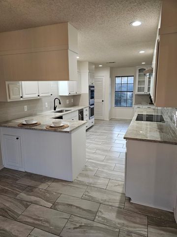 1817 Rhinevalley Drive, Arlington, TX 76012