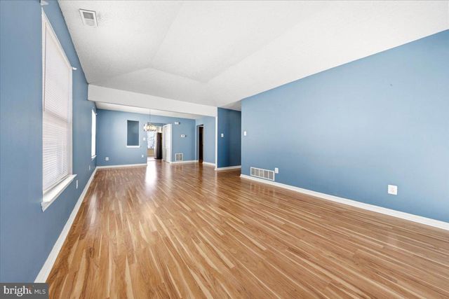 662 BARBADOS DR, Williamstown, NJ 08094