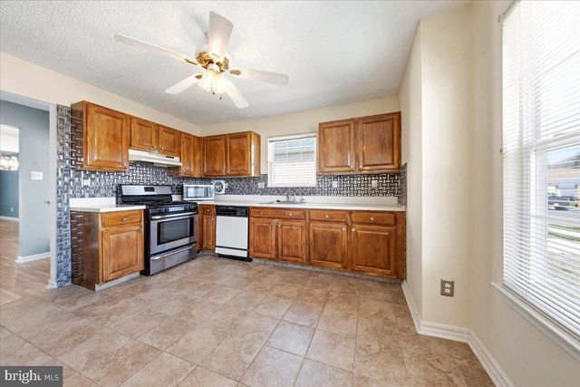 662 BARBADOS DR, Williamstown, NJ 08094