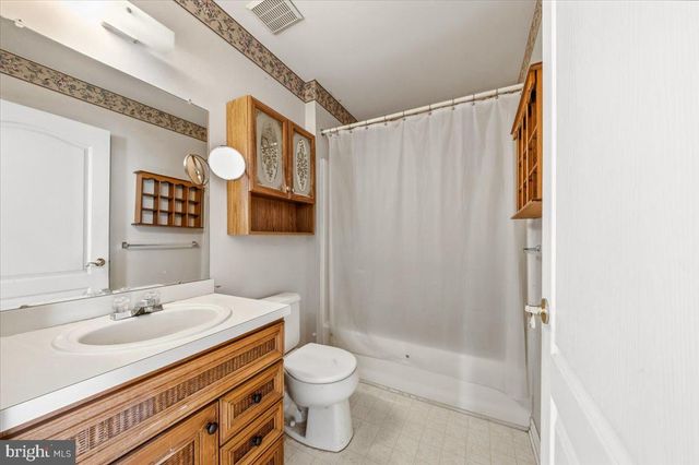662 BARBADOS DR, Williamstown, NJ 08094