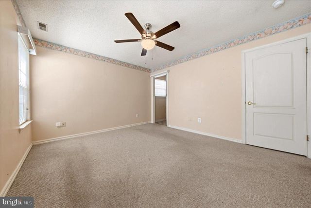 662 BARBADOS DR, Williamstown, NJ 08094