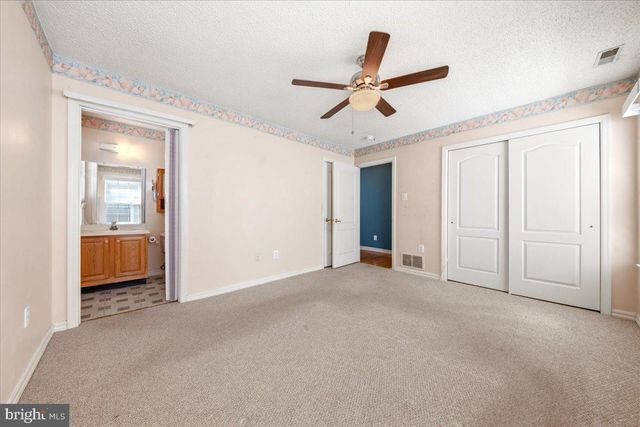 662 BARBADOS DR, Williamstown, NJ 08094