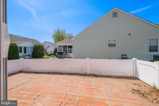 662 BARBADOS DR, Williamstown, NJ 08094