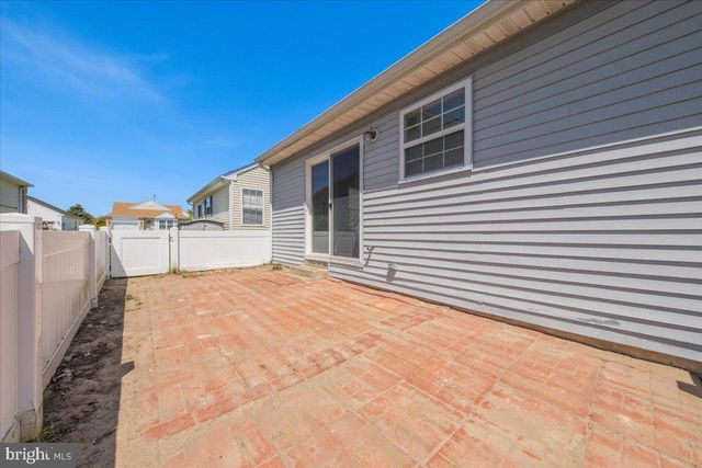 662 BARBADOS DR, Williamstown, NJ 08094