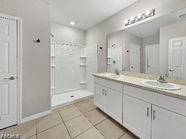8458 Blackberry RD, Fort Myers, FL 33967