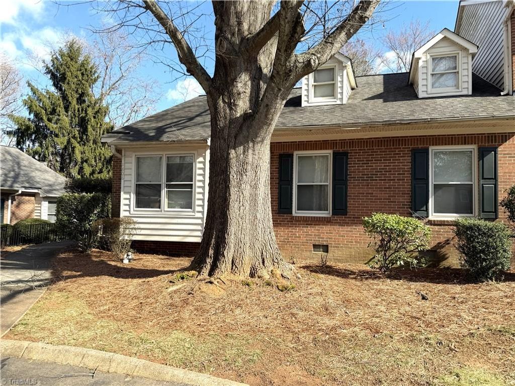 1806 Oakcrest Court, Winston-salem, NC 27106
