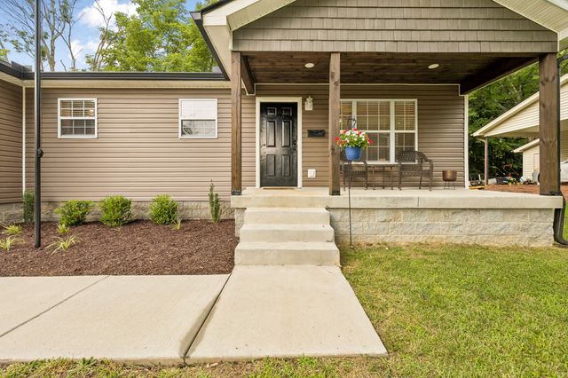 200 Cullum Ave, Dickson, TN 37055