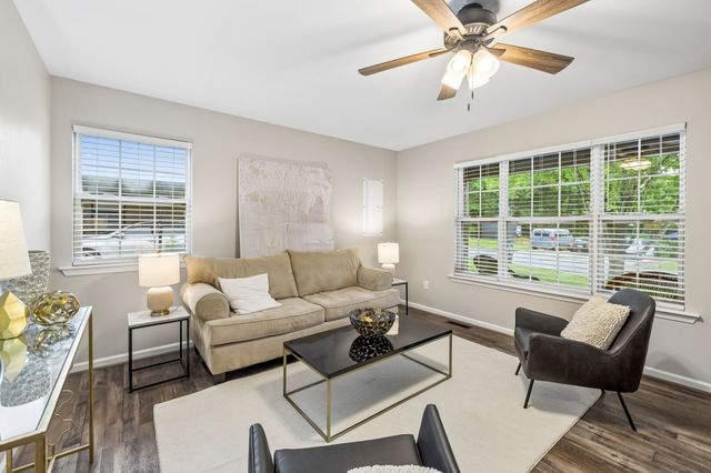 200 Cullum Ave, Dickson, TN 37055