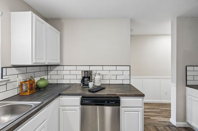 200 Cullum Ave, Dickson, TN 37055