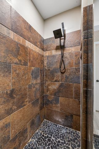 200 Cullum Ave, Dickson, TN 37055