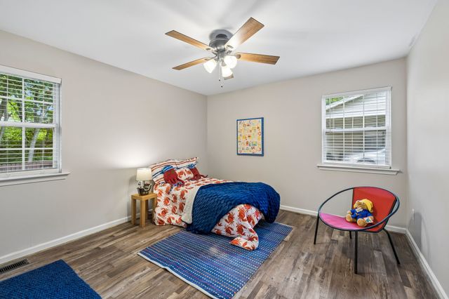 200 Cullum Ave, Dickson, TN 37055