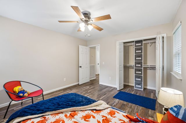 200 Cullum Ave, Dickson, TN 37055