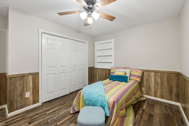200 Cullum Ave, Dickson, TN 37055