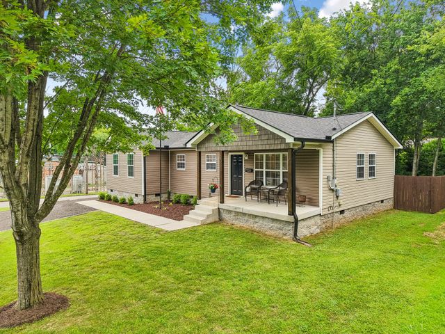 200 Cullum Ave, Dickson, TN 37055