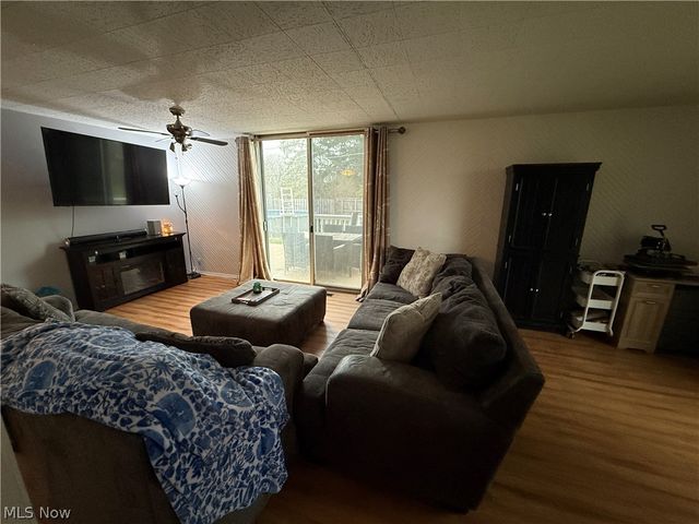 7145 Lakeshore Boulevard, Mentor, OH 44060