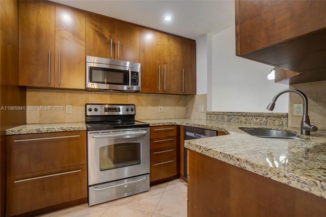 1634 N 15th Ter, Hollywood, FL 33020