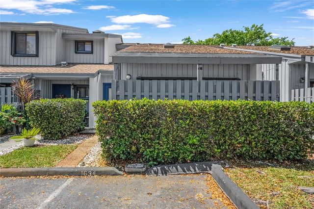 1634 N 15th Ter, Hollywood, FL 33020