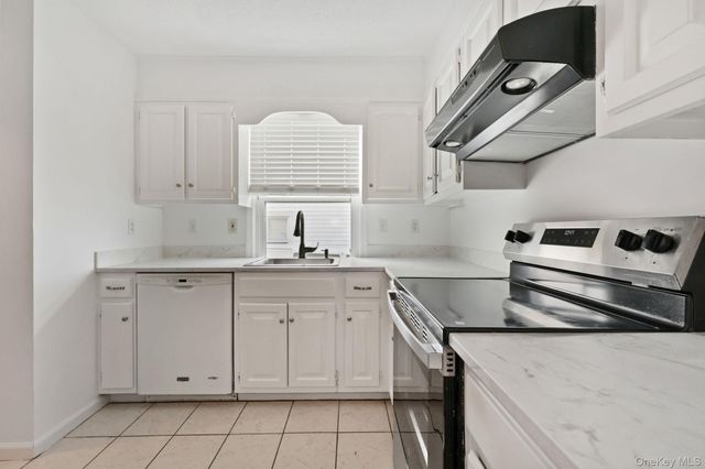 14 Harold Avenue 4, Greenwich, CT 06830