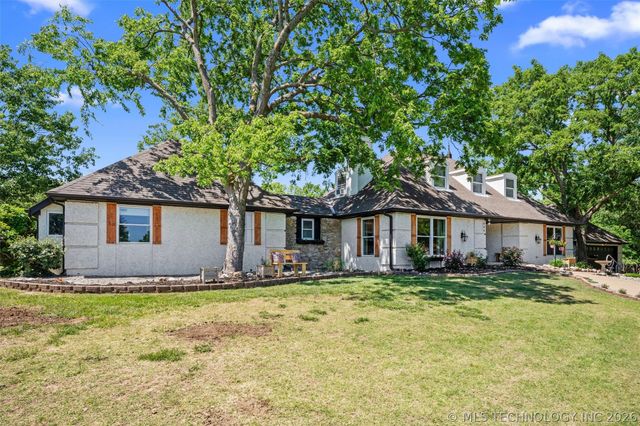 600 Cherry Lane, Bartlesville, OK 74003