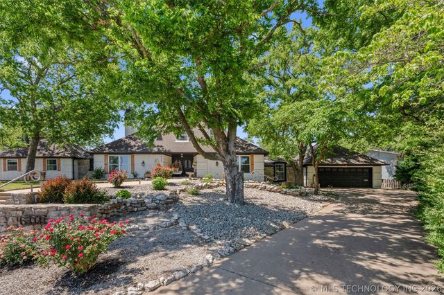 600 Cherry Lane, Bartlesville, OK 74003