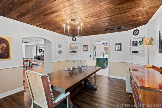 600 Cherry Lane, Bartlesville, OK 74003