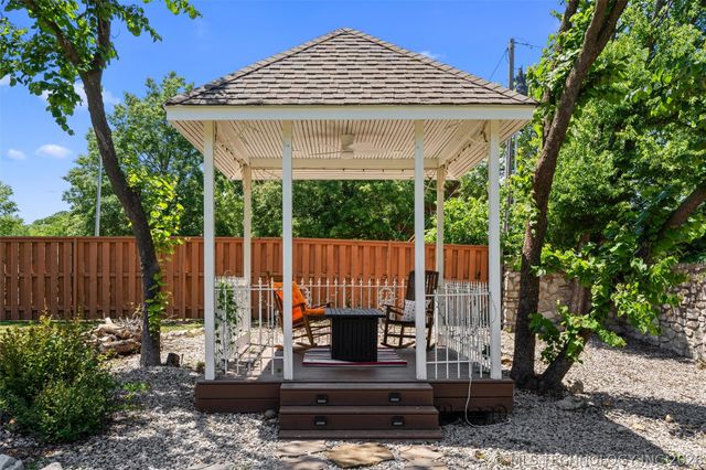 600 Cherry Lane, Bartlesville, OK 74003