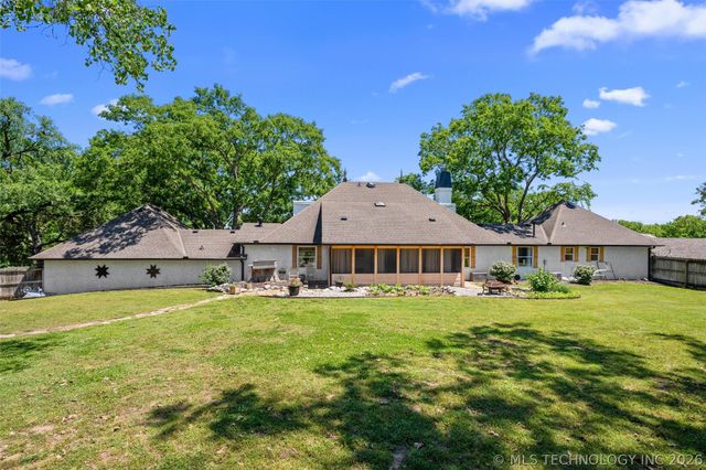 600 Cherry Lane, Bartlesville, OK 74003