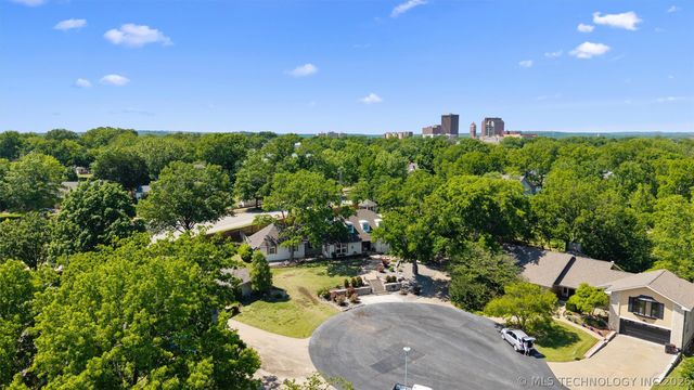 600 Cherry Lane, Bartlesville, OK 74003