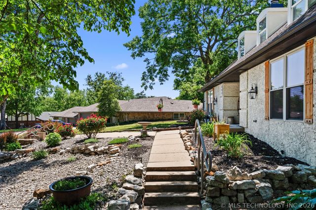 600 Cherry Lane, Bartlesville, OK 74003