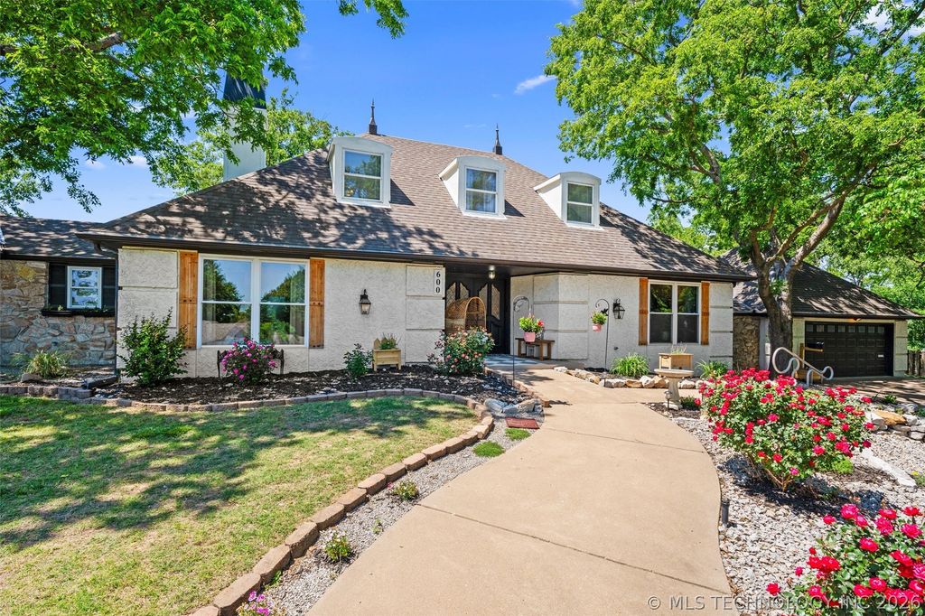 600 Cherry Lane, Bartlesville, OK 74003