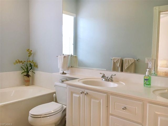 8047 Sorrento LN, Naples, FL 34114