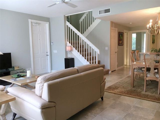 8047 Sorrento LN, Naples, FL 34114
