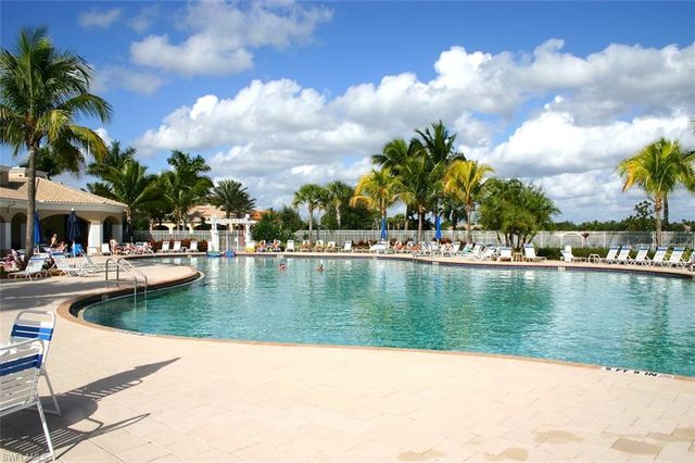 8047 Sorrento LN, Naples, FL 34114