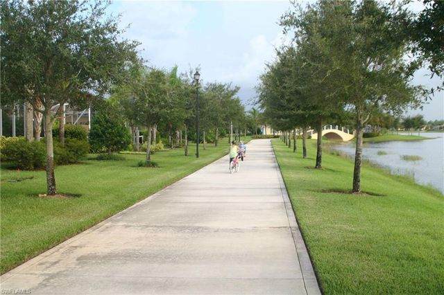 8047 Sorrento LN, Naples, FL 34114