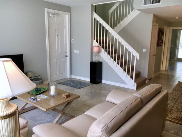 8047 Sorrento LN, Naples, FL 34114
