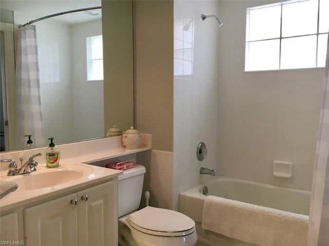 8047 Sorrento LN, Naples, FL 34114