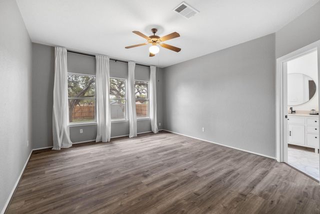 610 Haleys CV, Leander, TX 78641