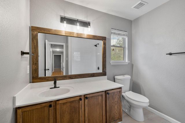 610 Haleys CV, Leander, TX 78641