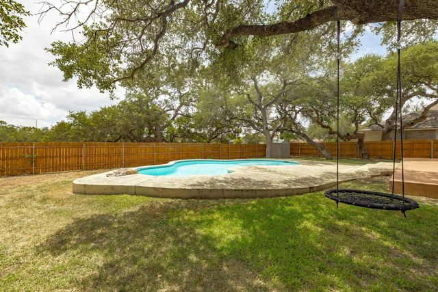 610 Haleys CV, Leander, TX 78641
