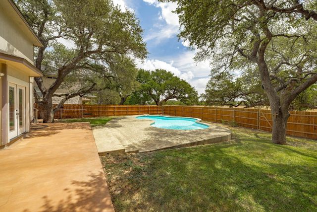 610 Haleys CV, Leander, TX 78641