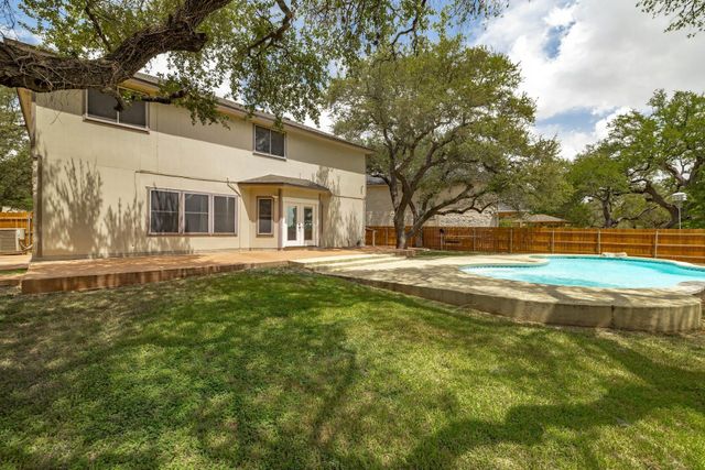 610 Haleys CV, Leander, TX 78641