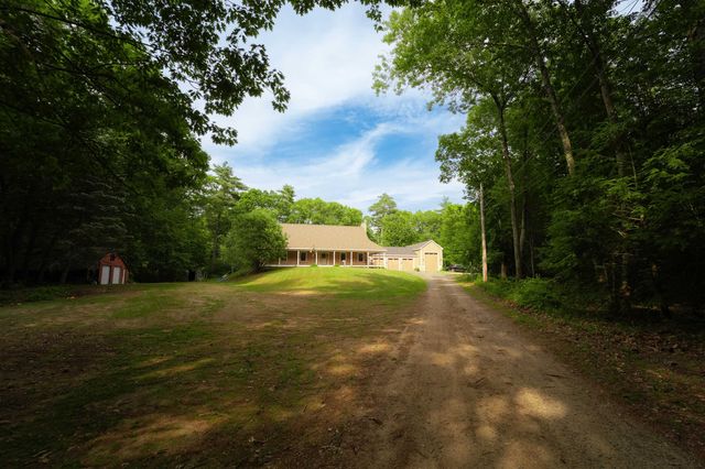6 Phoenix Drive, Kingston, NH 03848