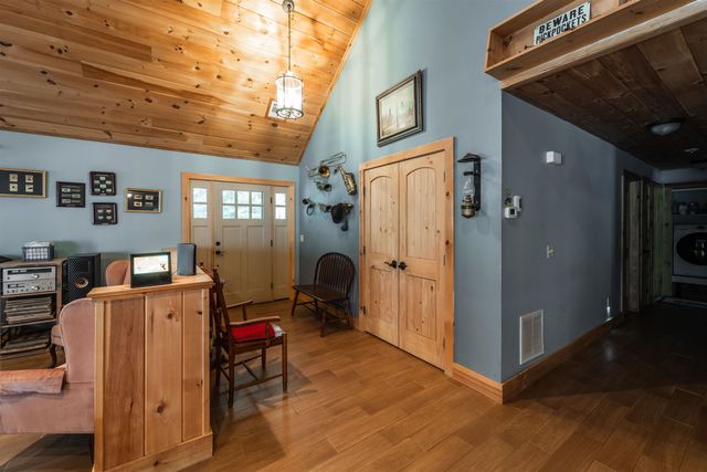 6 Phoenix Drive, Kingston, NH 03848