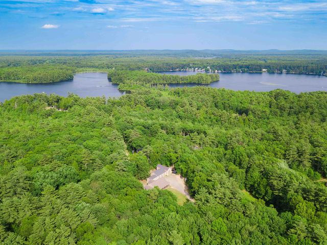 6 Phoenix Drive, Kingston, NH 03848
