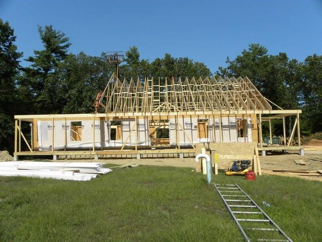 6 Phoenix Drive, Kingston, NH 03848