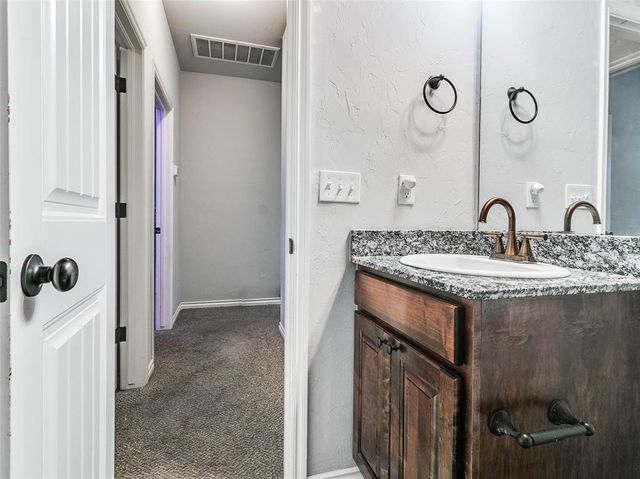 100 Indiana Road, Harrah, OK 73045