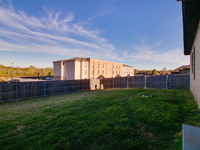 100 Indiana Road, Harrah, OK 73045